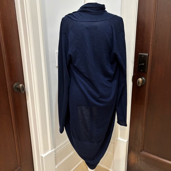 Alice + Olivia Sweaters - ALICE + OLIVIA cashmere cocoon midi sweater round bottom design great condition